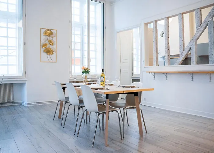 Wonderhost, Volumes Incroyables & Chambre Royale
