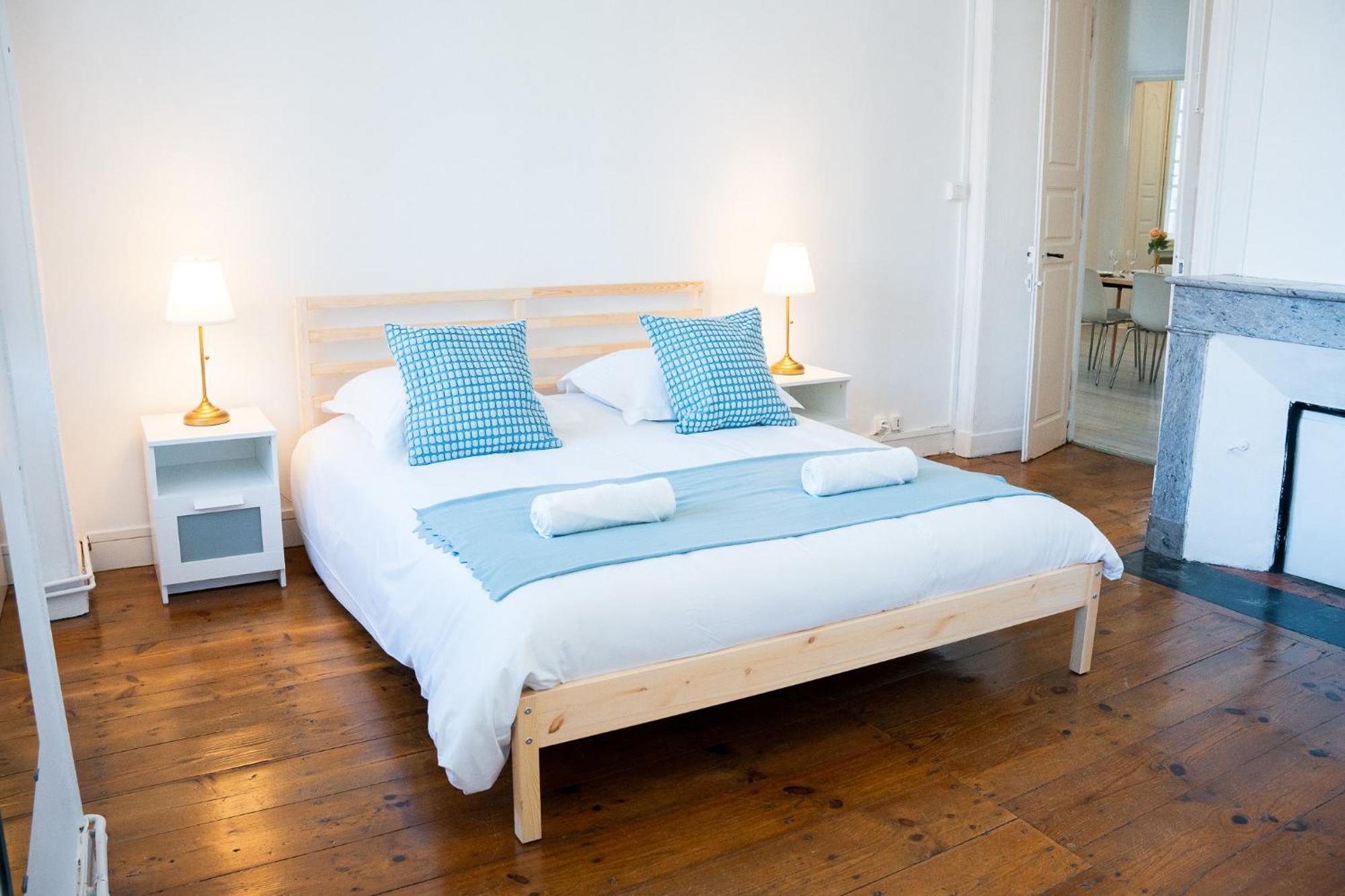 Wonderhost, Volumes Incroyables & Royale Appartement