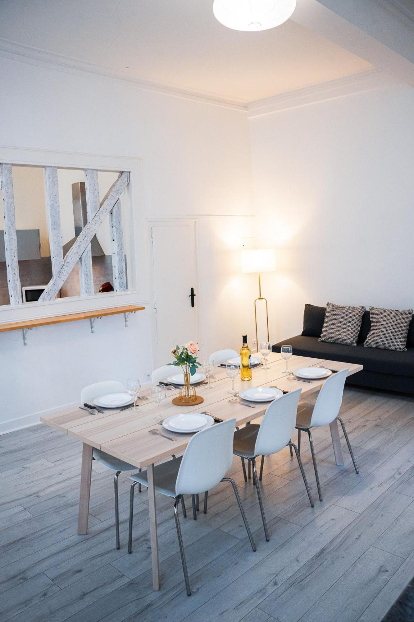 Appartement Wonderhost, Volumes Incroyables & Royale Pau